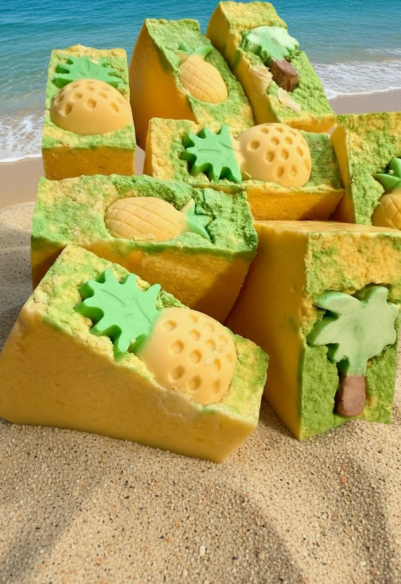 WHITE JASMINE PINEAPPLE